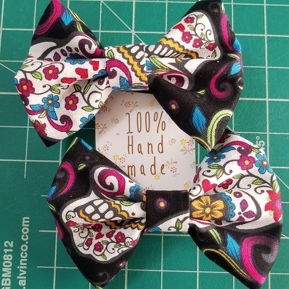 Set of 2 day of the dead alligator clips - Picture 1 of 5